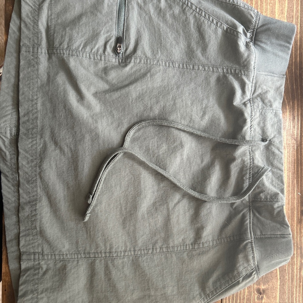 Light green Eddie Bauer skirt